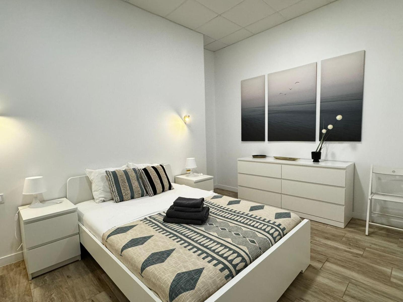 Moderno Apartamento Del Arquitecto Aparthotel Valencia Exterior photo