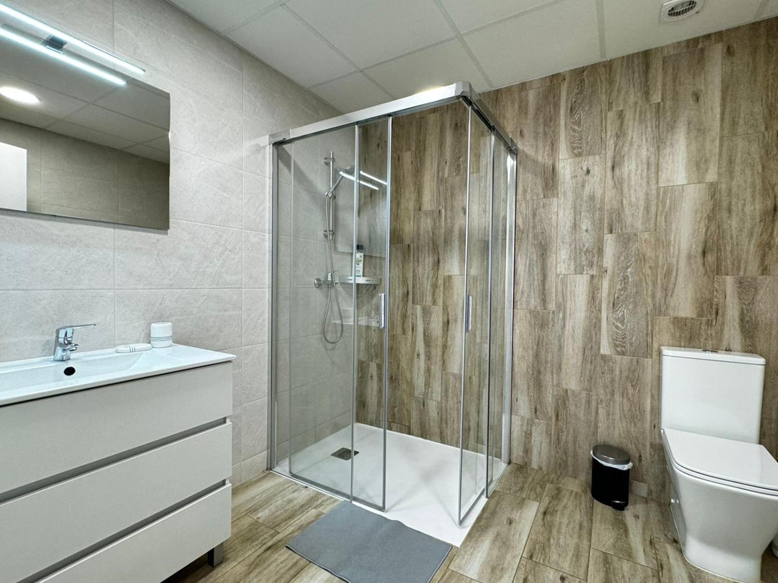 Moderno Apartamento Del Arquitecto Aparthotel Valencia Exterior photo