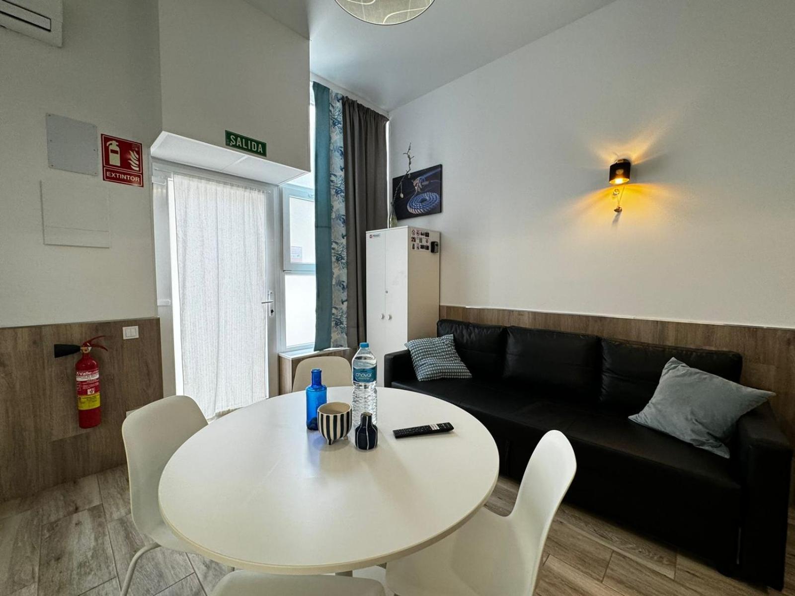Moderno Apartamento Del Arquitecto Aparthotel Valencia Exterior photo