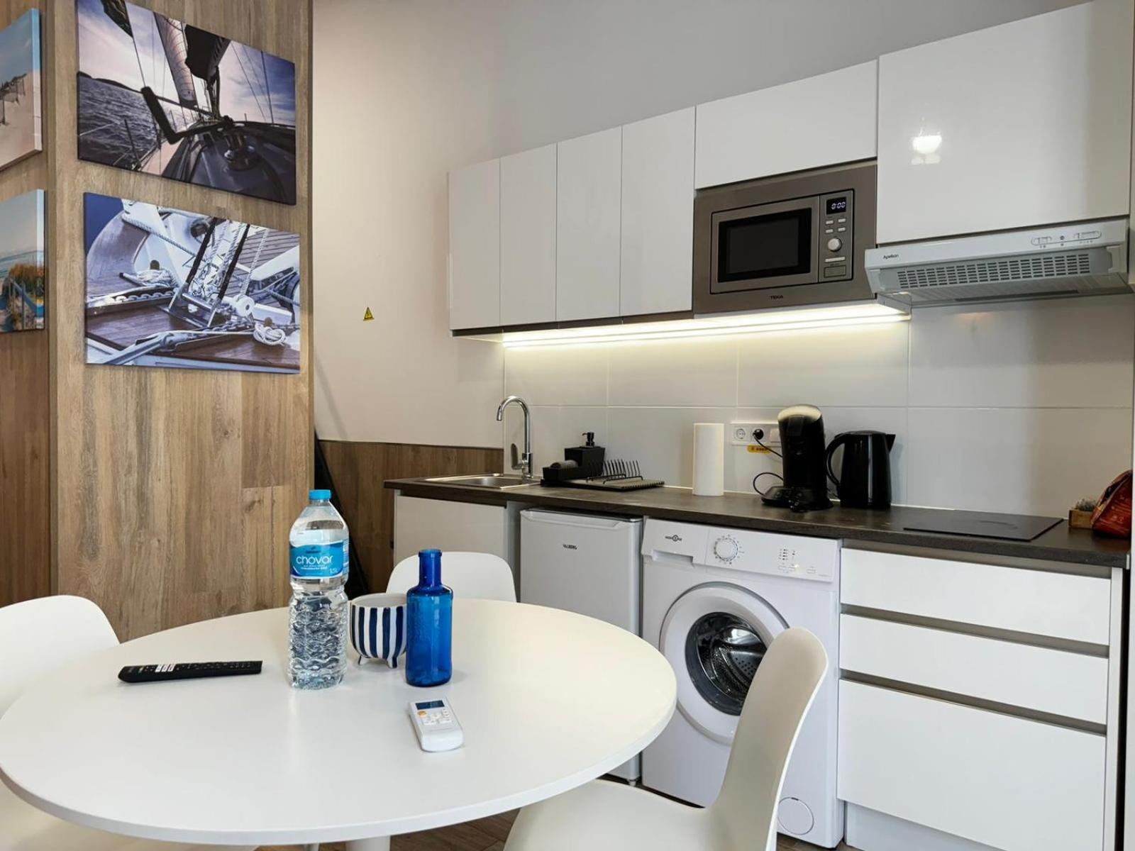 Moderno Apartamento Del Arquitecto Aparthotel Valencia Exterior photo
