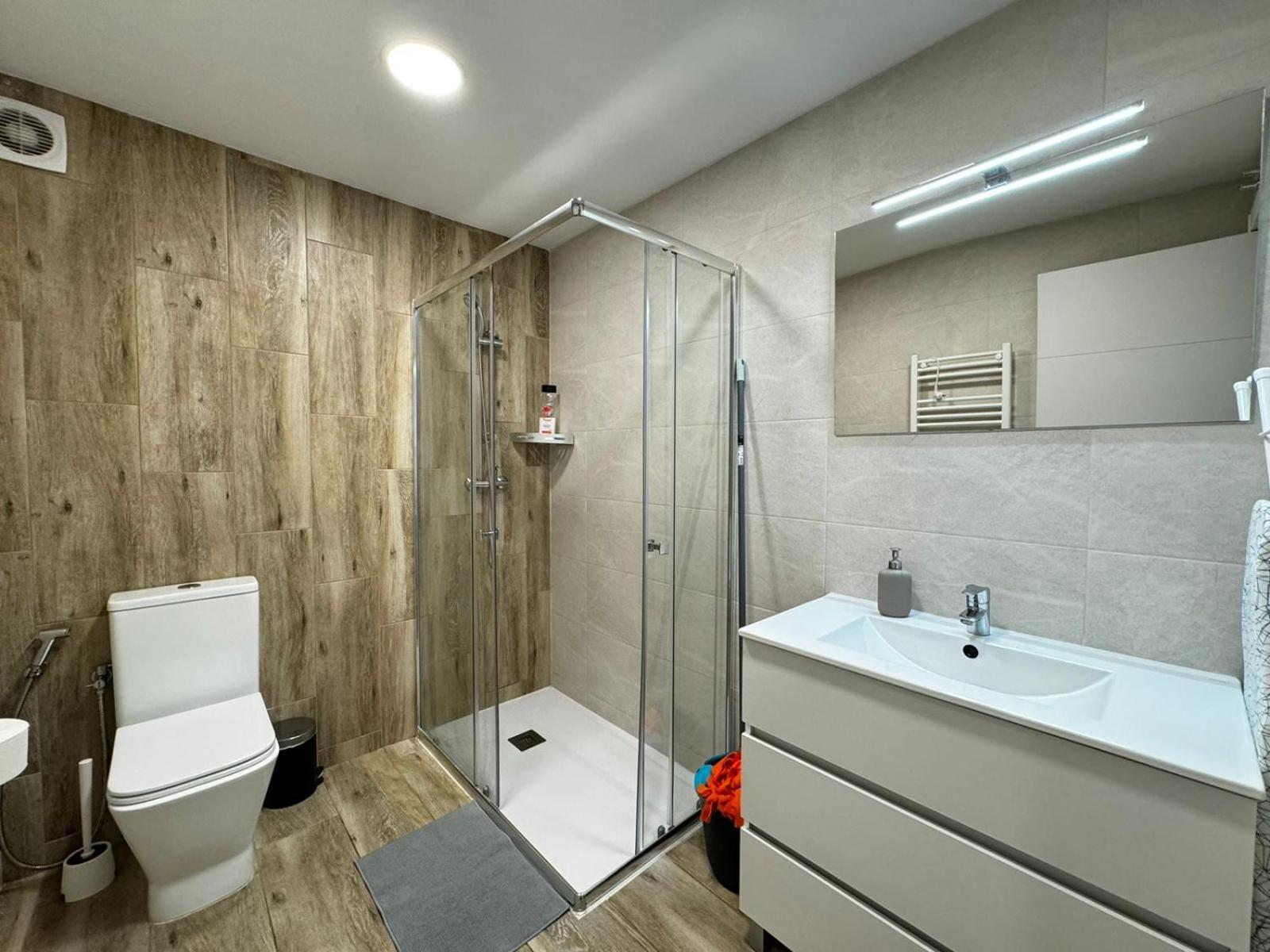 Moderno Apartamento Del Arquitecto Aparthotel Valencia Exterior photo